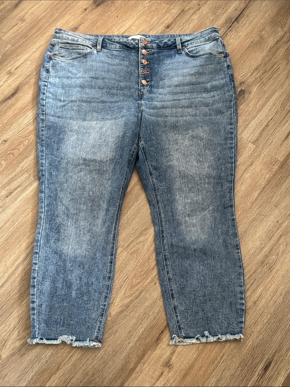Women’s High-Rise Button-Fly Crop Jeans - Light Wash Blue
